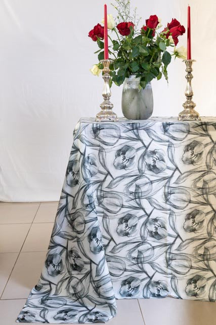 Tulip Charcoal Drip-Dry Tablecloth