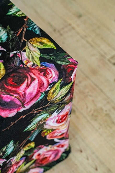 Love Roses – Drip-Dry Tablecloth