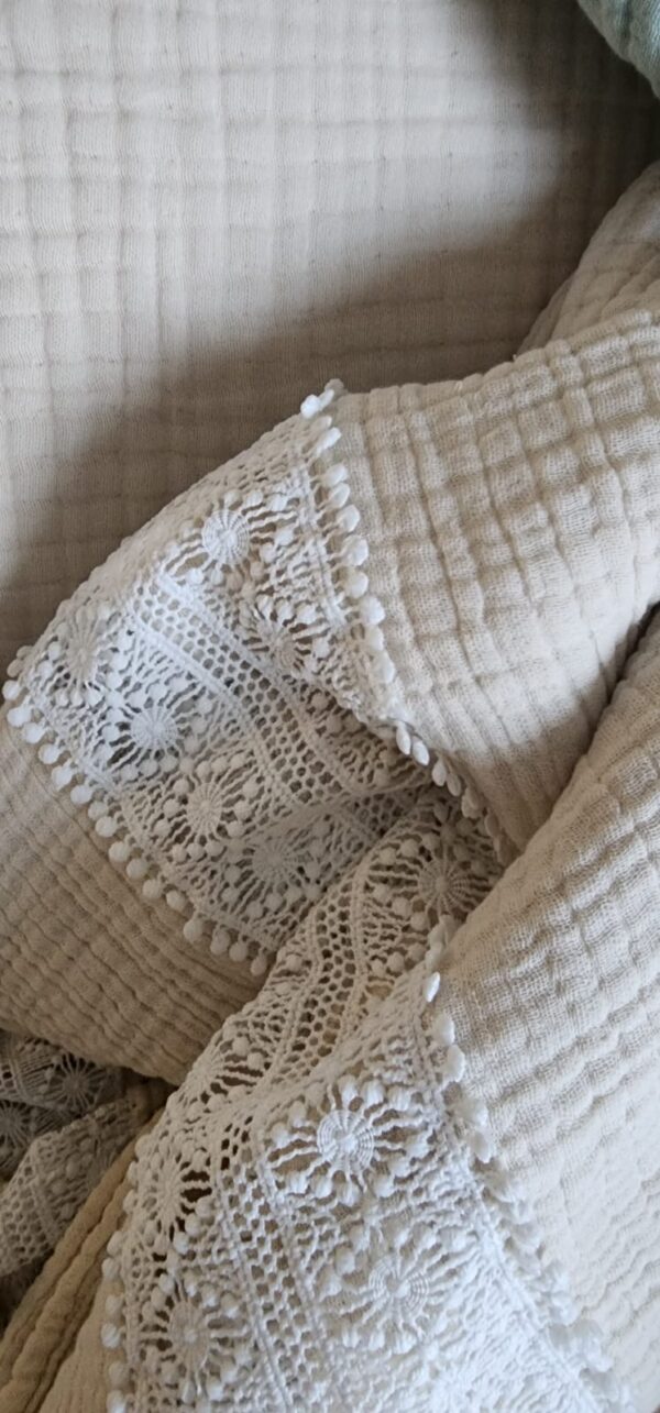 Muslin Throw with Lace Cream 150*220CM