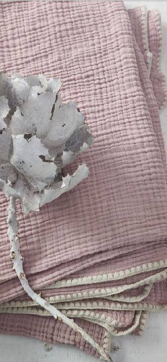 Muslin Throw with Shell Edge Stitching Pink and Natural 150*220CM
