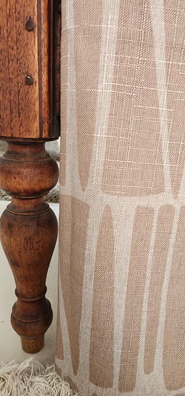 Fun Triangles Natural Linen Feel Throw 140*170cm