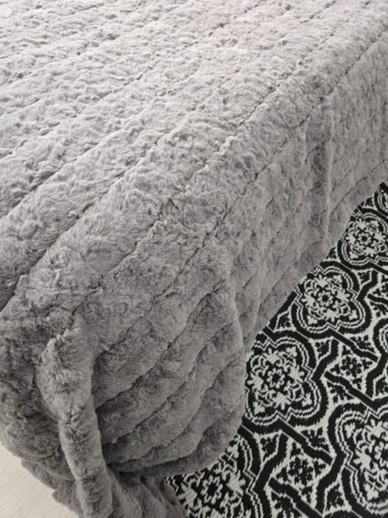 Luxurious Faux Fur Throw – Grey 230*240cm Queen / King