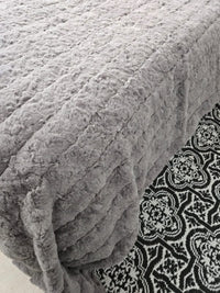 Luxurious Faux Fur Throw – Grey 230*240cm Queen / King