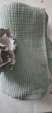 Muslin Throw with Shell Edge Stitching Green and Natural 150*220cm